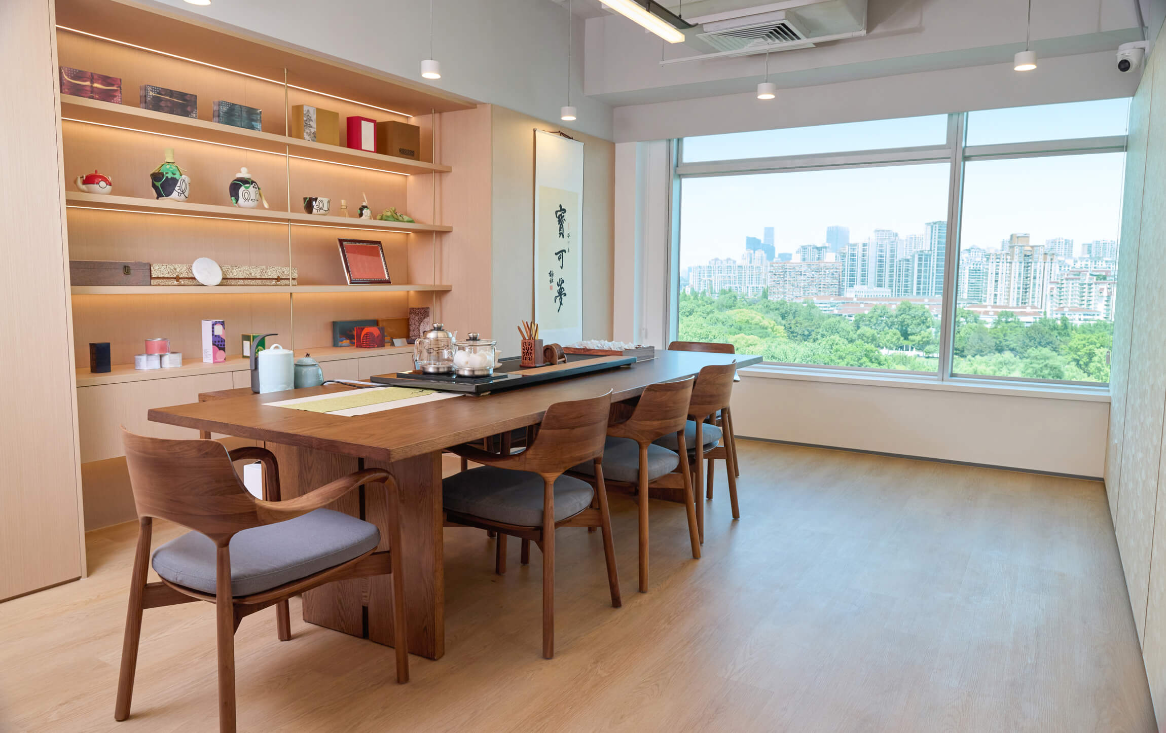 辦公室照(zhào)片7